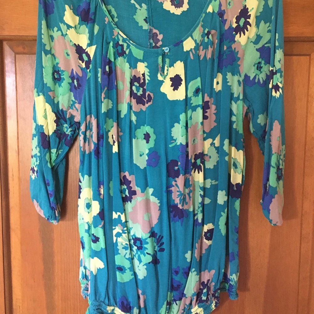 Old Navy Maternity floral  top Medium
